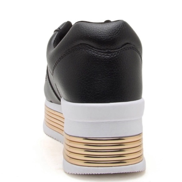 NWT Qupid Tampa Lace Up Women Sneakers Size 7 - Picture 4 of 7